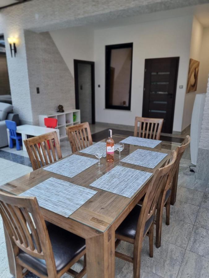 Apartament Bursztynek ポビエロボ エクステリア 写真