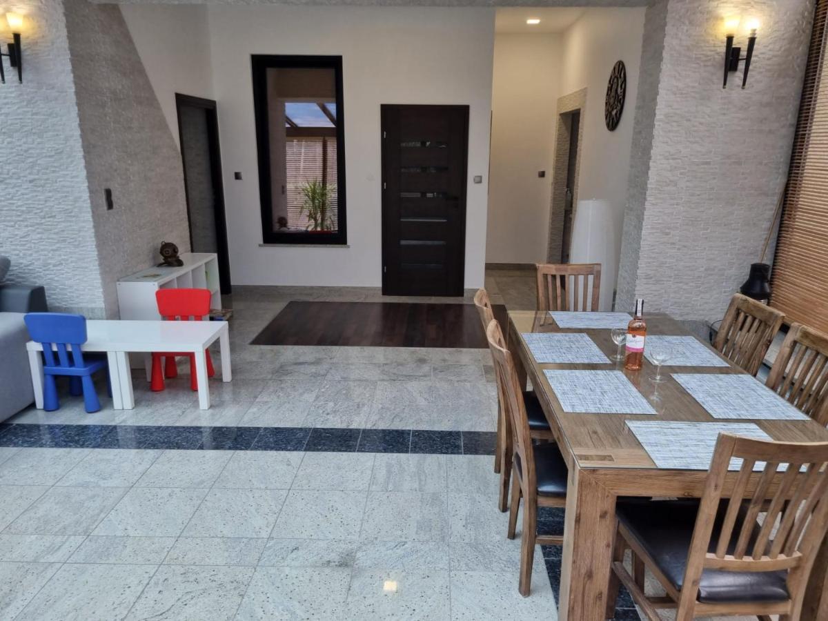Apartament Bursztynek ポビエロボ エクステリア 写真