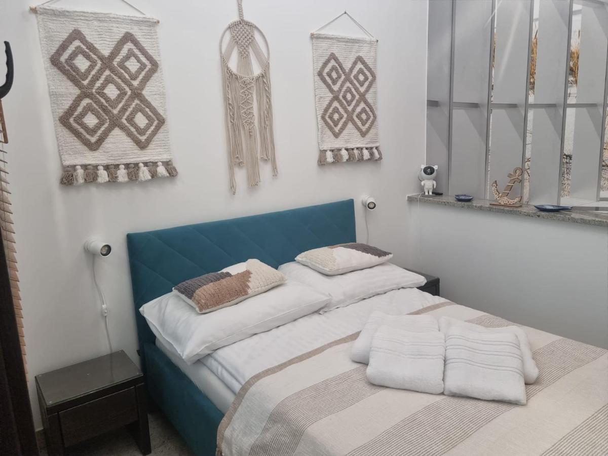 Apartament Bursztynek ポビエロボ エクステリア 写真